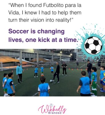 Kids learning soccer at Futbolito para la Vida